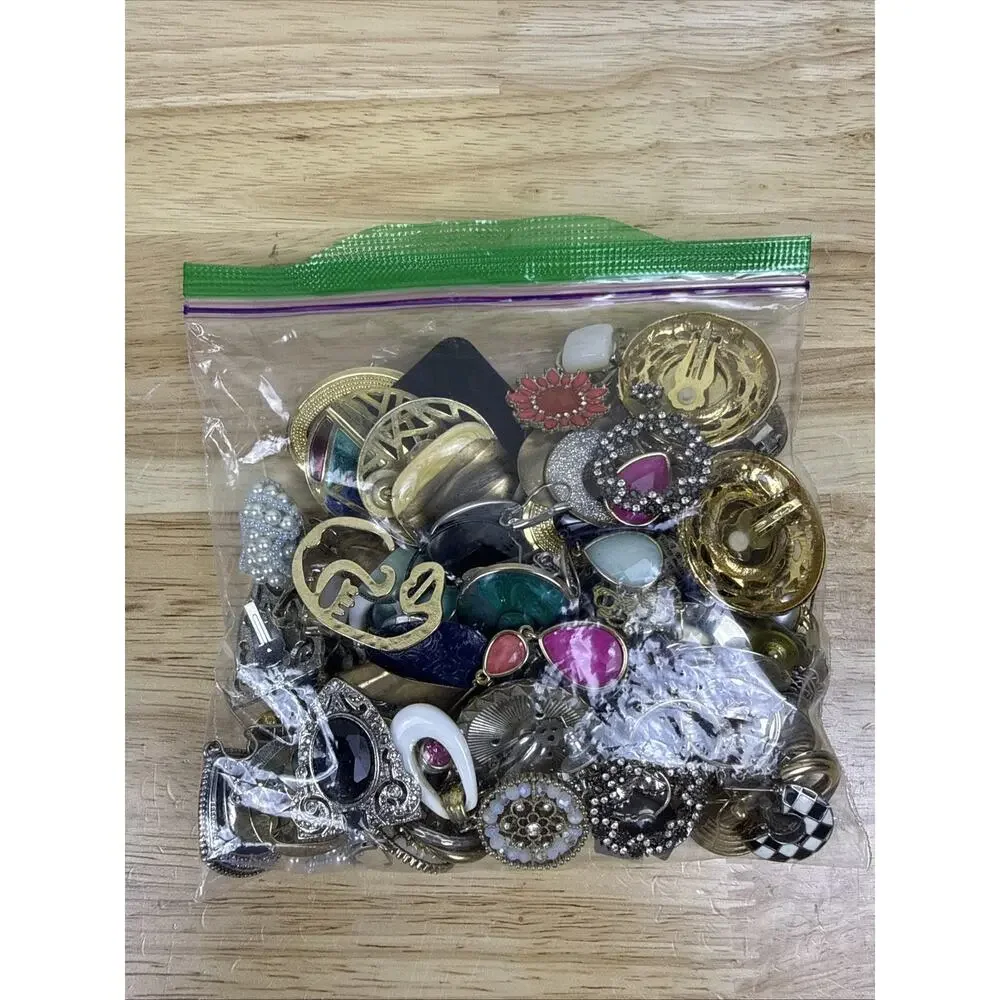Costume Jewelry Lot almost 4 LBS! Vintage Earrings Necklaces All Wearable - Picture 3 of 10